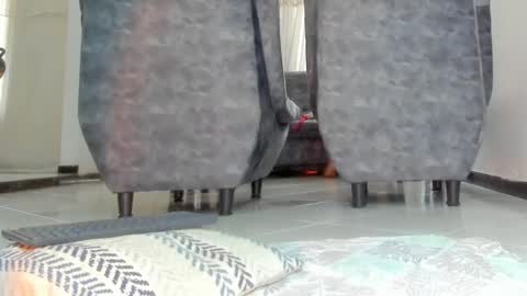 Snapshot of andresgiraldo1 chatting on 03/01/25, 09:04 Isa --------- online show from 03/01/25, 09:04
