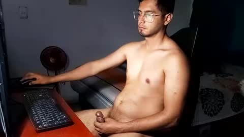andresvergon85 online show from 02/05/25, 03:02