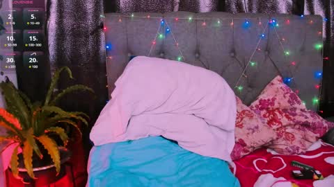 Snapshot of andresznaygarcia chatting on 04/05/26, 06:05 Andrew online show from 04/05/26, 06:05