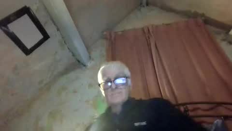 Snapshot of andrew160258 chatting on 04/04/26, 11:46 Andrew online show from 04/04/26, 11:46