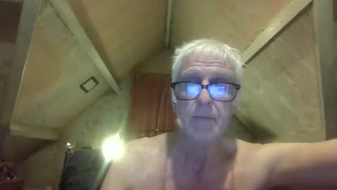 Snapshot of andrew160258 chatting on 04/12/26, 09:53 Andrew online show from 04/12/26, 09:53
