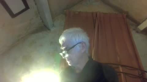 Snapshot of andrew160258 chatting on 04/19/26, 10:12 Andrew online show from 04/19/26, 10:12