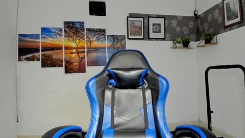 andrew_2811 online show from 01/12/26, 05:45