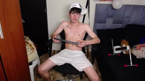 Snapshot of andrew_angels chatting on 11/24/25, 06:51 andrew_angels online show from 11/24/25, 06:51