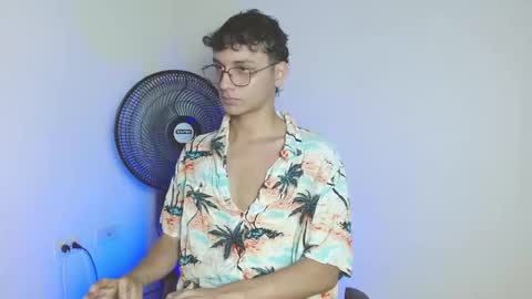 Snapshot of andrew_dann chatting on 11/15/25, 08:38 andres online show from 11/15/25, 08:38