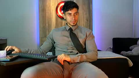 Andrew online show from 11/08/25, 04:34