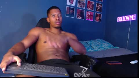 Snapshot of andrew_hoult chatting on 12/04/24, 03:15 Andrew online show from 12/04/24, 03:15