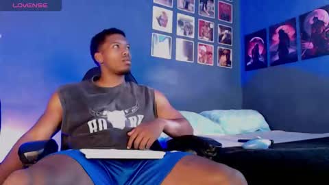 Snapshot of andrew_hoult chatting on 09/09/25, 09:14 Andrew online show from 09/09/25, 09:14