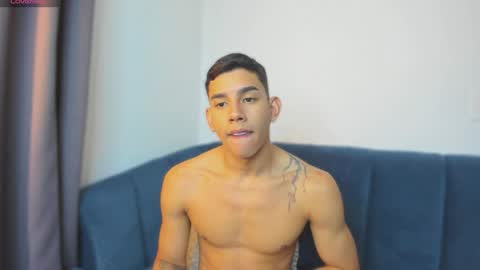 Snapshot of andrew_twink18 chatting on 04/07/26, 02:12 Andrew M. online show from 04/07/26, 02:12