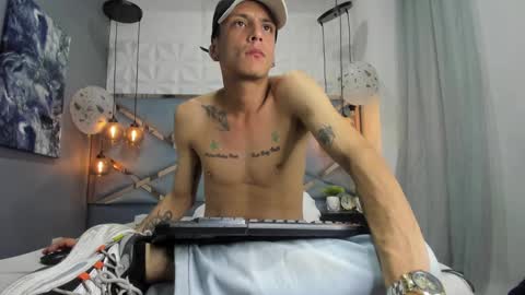 Snapshot of andrewcooper1 chatting on 01/08/25, 04:44 andrew online show from 01/08/25, 04:44