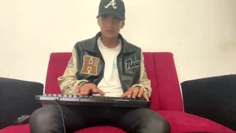 Snapshot of andrewcooper1 chatting on 11/17/25, 03:45 andrew online show from 11/17/25, 03:45