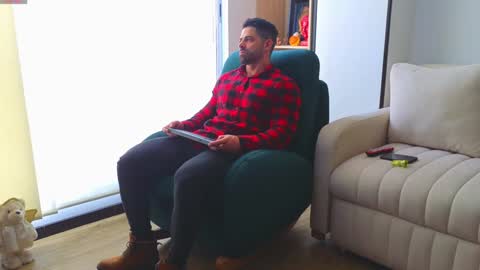 Andrew online show from 12/04/24, 04:38