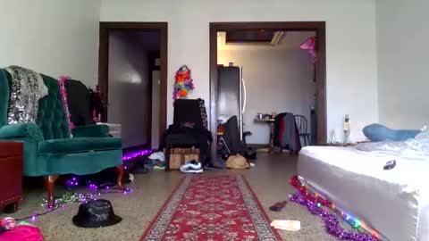 Snapshot of andrewgennie chatting on 11/16/25, 07:41 andrewgennie online show from 11/16/25, 07:41