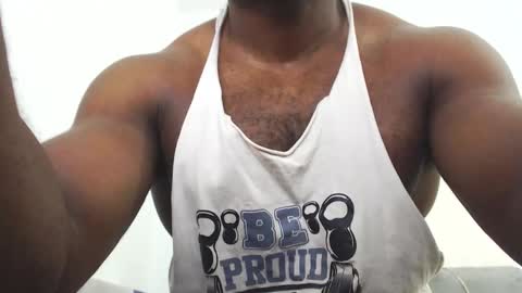 Snapshot of andrewoconnor__ chatting on 12/18/25, 01:17 Andrew Oconnor online show from 12/18/25, 01:17