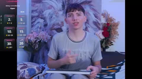 Snapshot of andrewortix chatting on 11/19/25, 03:28 AndreWortix online show from 11/19/25, 03:28