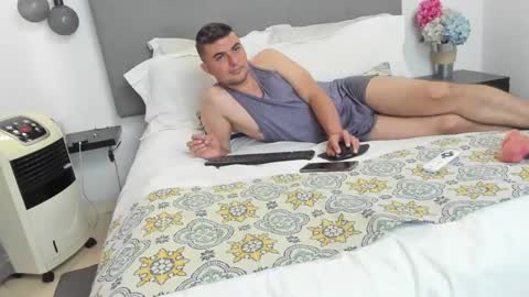 Snapshot of andrhes_muller chatting on 10/10/25, 05:01 andrhes muller online show from 10/10/25, 05:01