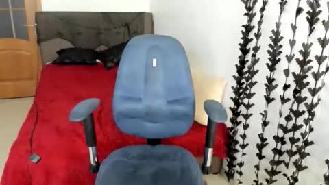 Snapshot of andrianabelle chatting on 10/19/25, 03:12 andrianabelle online show from 10/19/25, 03:12