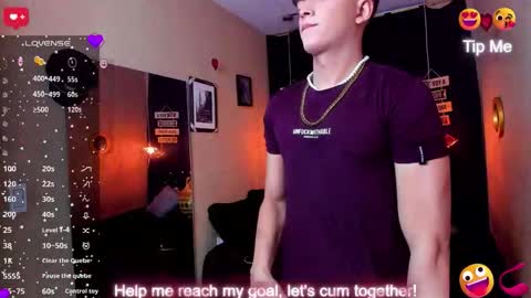 Snapshot of andrius_24 chatting on 12/22/25, 04:20 online show from 12/22/25, 04:20