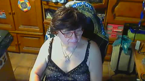Snapshot of androgynia1 chatting on 01/19/26, 06:06 androgynia online show from 01/19/26, 06:06