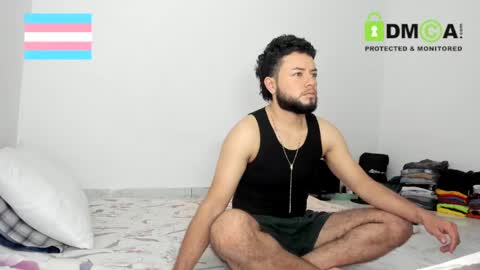 hugeclit  online show from 01/22/25, 10:29