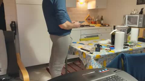 Snapshot of androx77 chatting on 01/15/26, 06:44 androx77 online show from 01/15/26, 06:44