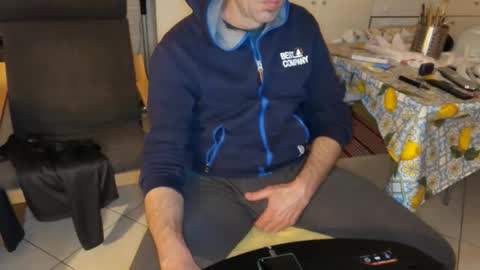 Snapshot of androx77 chatting on 03/16/26, 09:41 androx77 online show from 03/16/26, 09:41