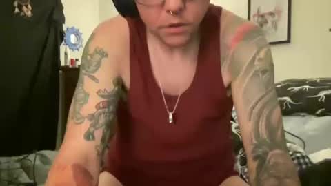 Snapshot of androxkade chatting on 10/10/25, 07:51 androxkade online show from 10/10/25, 07:51