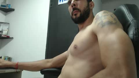 Snapshot of andruwang chatting on 10/24/25, 09:55 Andru online show from 10/24/25, 09:55