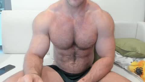 Snapshot of andry_dick chatting on 12/17/25, 05:35 Andry online show from 12/17/25, 05:35