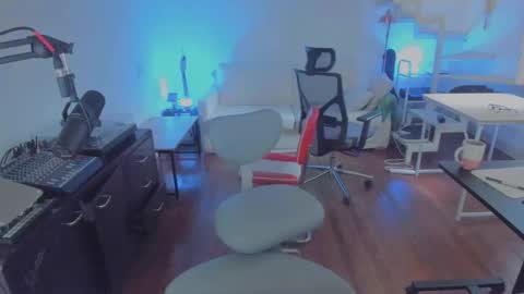 Andrew online show from 12/02/25, 07:09