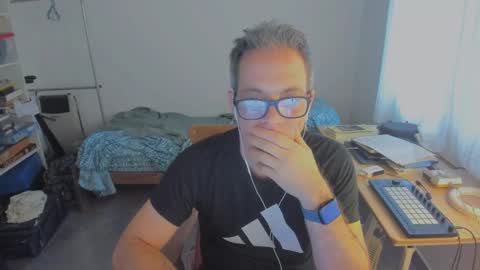 Snapshot of andy0pandi chatting on 01/07/26, 11:01 Andrew online show from 01/07/26, 11:01