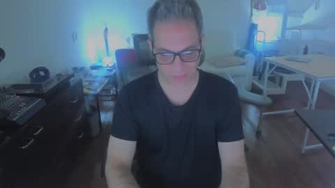 Snapshot of andy0pandi chatting on 02/09/26, 11:47 Andrew online show from 02/09/26, 11:47