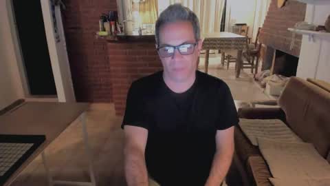 Snapshot of andy0pandi chatting on 02/17/26, 05:37 Andrew online show from 02/17/26, 05:37