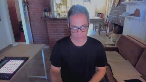 Snapshot of andy0pandi chatting on 02/18/26, 03:30 Andrew online show from 02/18/26, 03:30