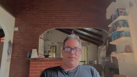 Snapshot of andy0pandi chatting on 03/16/26, 06:12 Andrew online show from 03/16/26, 06:12