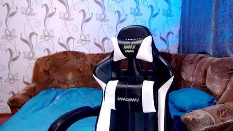 Snapshot of andy_booy chatting on 09/18/25, 09:50 Andy online show from 09/18/25, 09:50