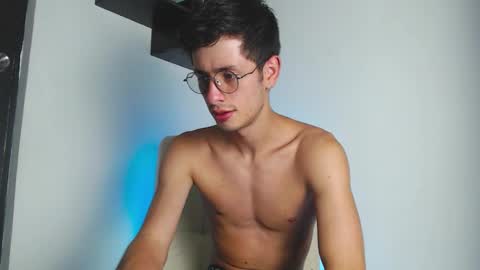 Snapshot of andy_collins__ chatting on 09/11/25, 07:30 andy_collins__ online show from 09/11/25, 07:30