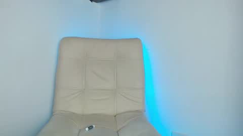 Snapshot of andy_collins__ chatting on 10/02/25, 01:23 andy_collins__ online show from 10/02/25, 01:23