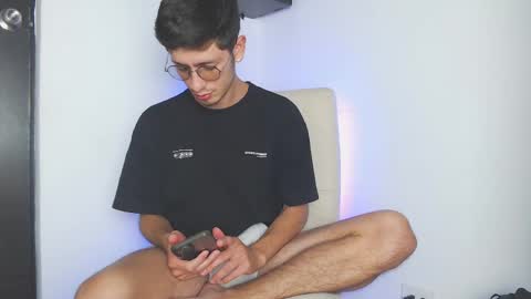 Snapshot of andy_collins__ chatting on 10/16/25, 03:29 andy_collins__ online show from 10/16/25, 03:29