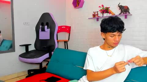 andy_dan1 online show from 10/12/25, 05:34