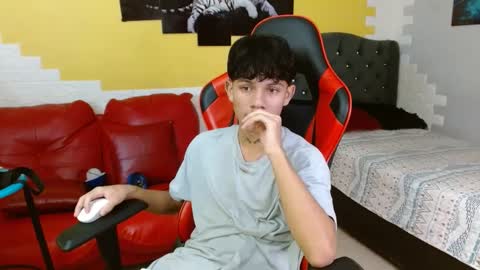 andy_dan1 online show from 10/14/25, 02:40