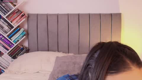andy_saenz13 online show from 04/25/26, 08:50