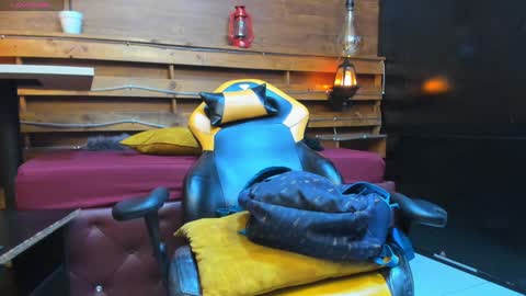 Snapshot of andy_staar chatting on 12/19/24, 01:18 andres online show from 12/19/24, 01:18