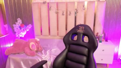 Andy tay online show from 12/01/25, 03:44