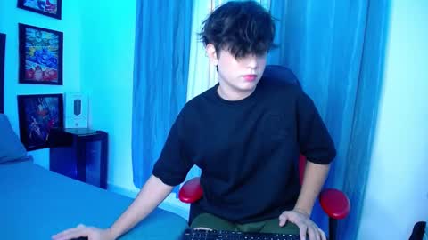 Snapshot of andyboy_19 chatting on 02/10/25, 10:19 andy online show from 02/10/25, 10:19