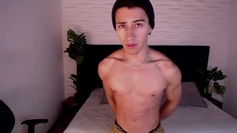 Snapshot of andyjoy_ chatting on 01/21/25, 10:52 Andy Joy online show from 01/21/25, 10:52