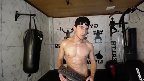 Snapshot of andyjoy_ chatting on 01/27/25, 02:46 Andy Joy online show from 01/27/25, 02:46