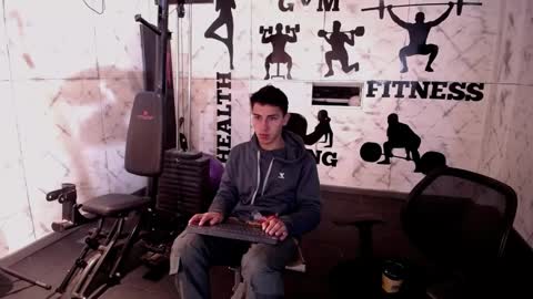 Snapshot of andyjoy_ chatting on 02/21/25, 10:28 Andy Joy online show from 02/21/25, 10:28