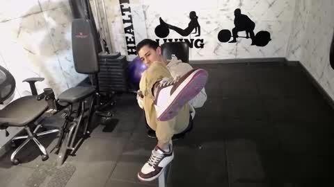 Snapshot of andyjoy_ chatting on 02/26/25, 11:09 Andy Joy online show from 02/26/25, 11:09