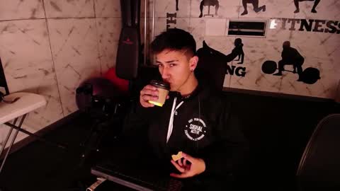 Snapshot of andyjoy_ chatting on 03/10/25, 10:15 Andy Joy online show from 03/10/25, 10:15